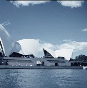 Guaranteed lowest rates at Sydney discount hotels.  Book discount Sydney hotels before you go.  Confirmed online reservations.